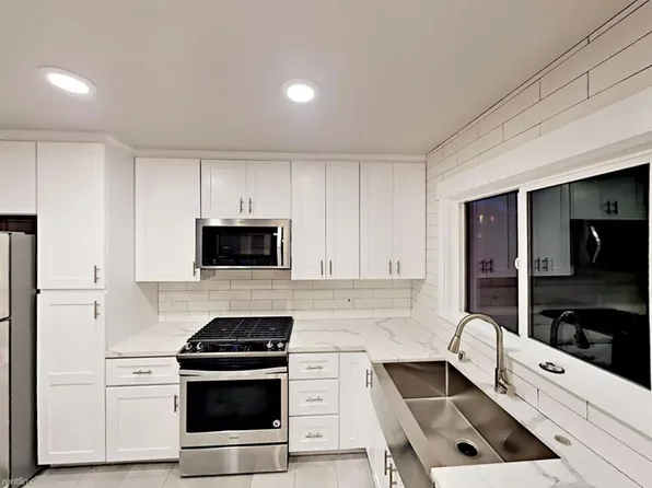 2146 Mergho Impasse, San Diego, CA 92110