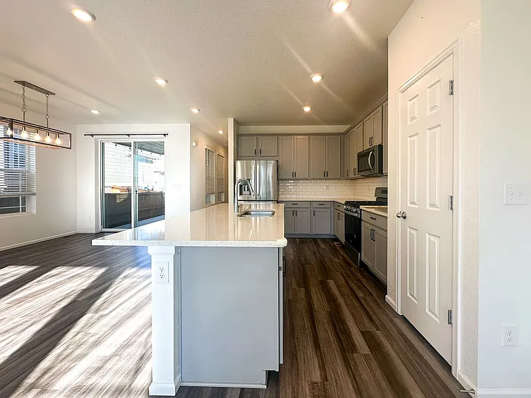 17430 Pacific Peak Cir — Photo 11