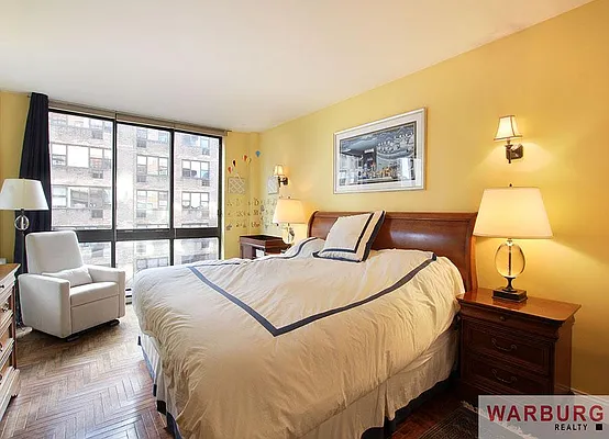 Sold by Warburg | media 19