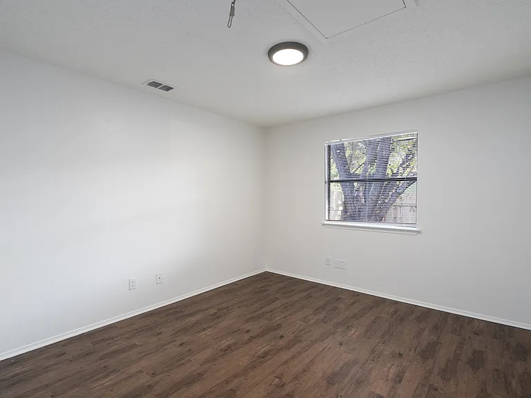 2909 W Slaughter Ln #B — Photo 49