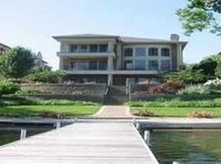 2610 W Long Lake Rd, West Bloomfield, MI 48323