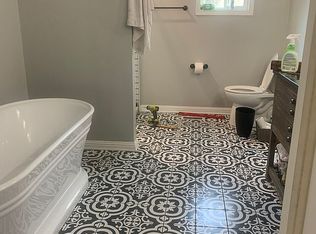 209 N Churchill Dr, Fayetteville, NC 28303