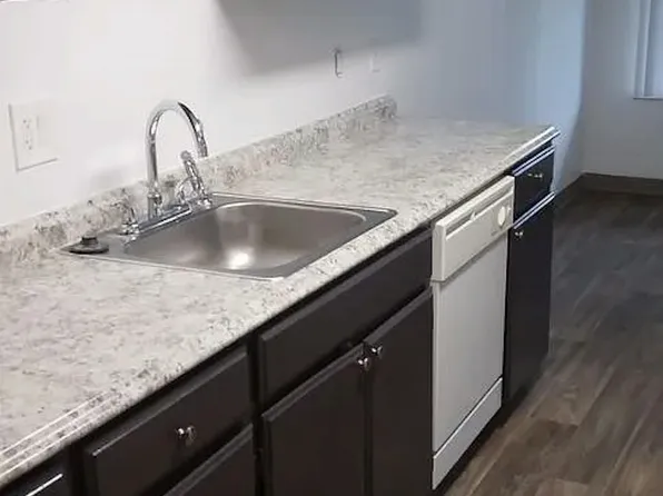 Forest View Apartments, 12201 Ambaum Blvd SW APT 301, Seattle, WA 98146