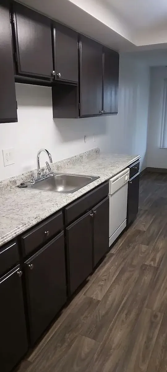Building Photo - Forest View Apartments
