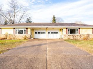 2631 Lakeshore Dr #2633, La Crosse, WI 54603