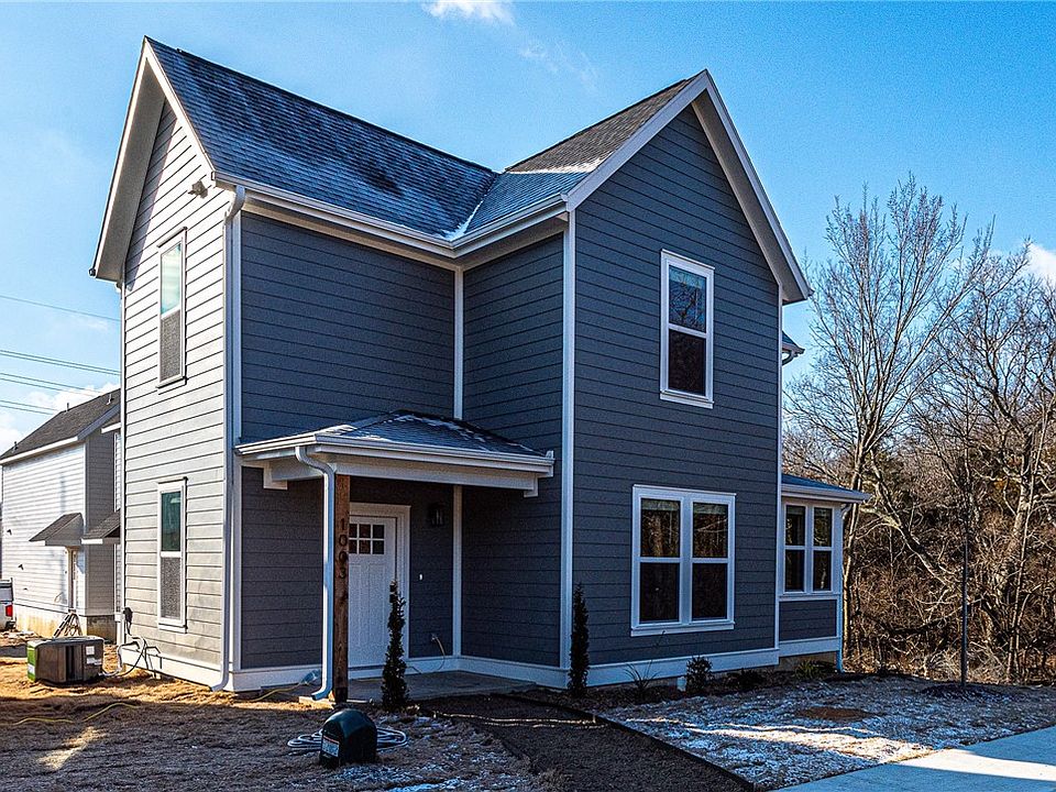 1st image of 1003 N Laramie Hts
