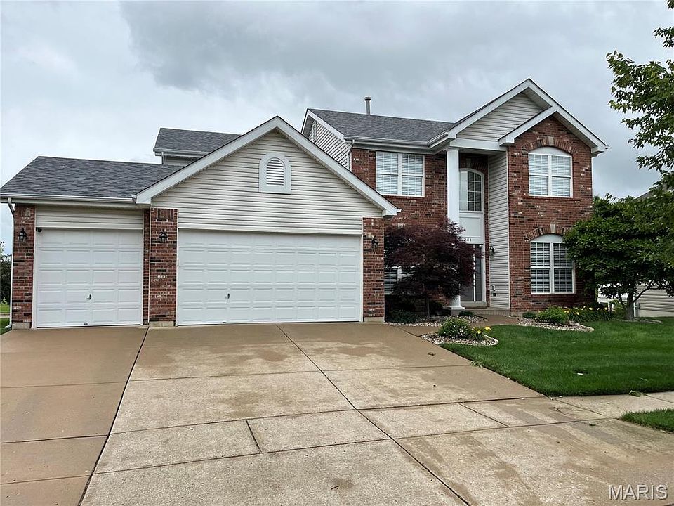 1st image of 241 Fairway Green Dr