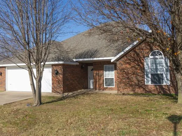 952 N Queen Annes Lace Dr, Fayetteville, AR 72704