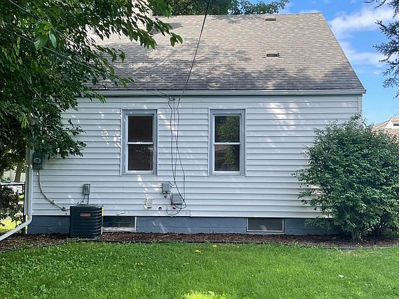 2nd image of 1129 W Windemere Ave