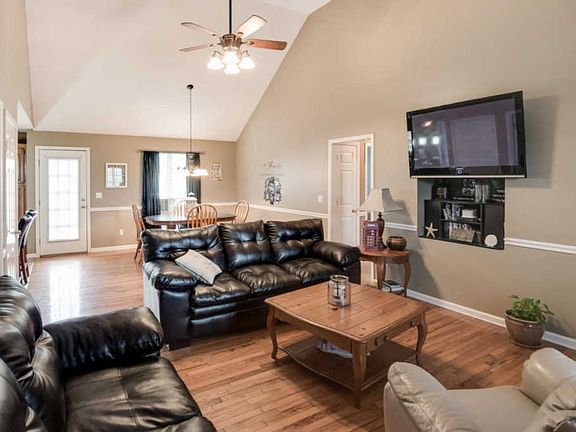 2nd image of 8513 Brookplace Dr