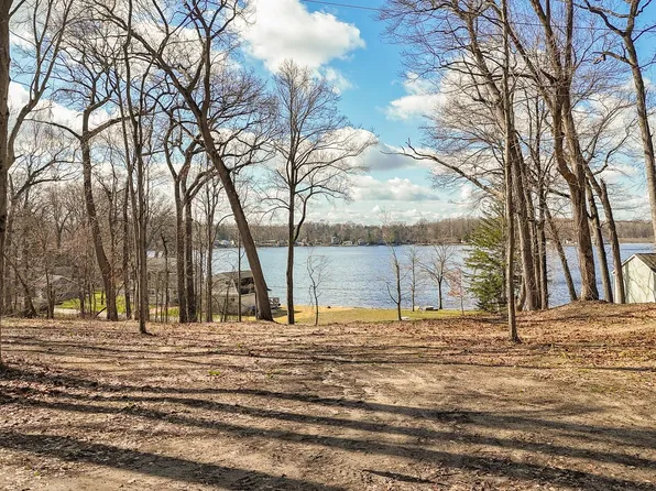 Center St, Dowagiac, MI 49047