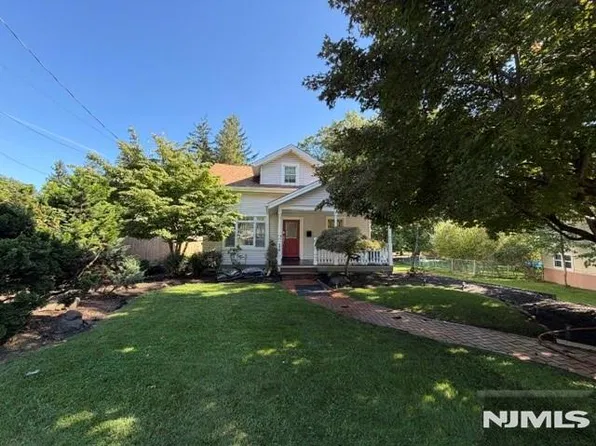 172 Godwin Avenue, Wyckoff, NJ 07481