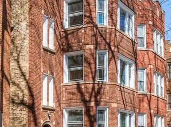 7734 S Essex Ave APT 2, Chicago, IL 60649