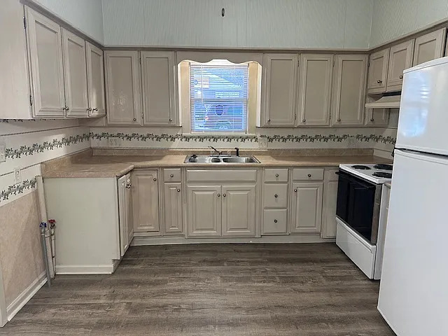 good working space triangle in kitchen