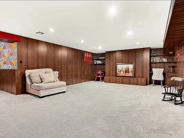 210 E Morningside Dr — Photo 21