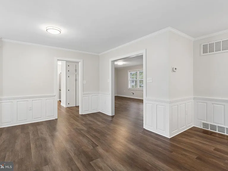 127 Bell Ave — Photo 6