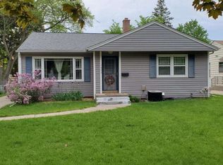 1423 Stratford Ave, Rockford, IL 61107
