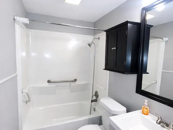 366 Woodland Ave, Elyria, OH 44035