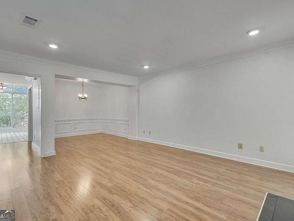 4th image of 7500 Roswell Rd Unit 59