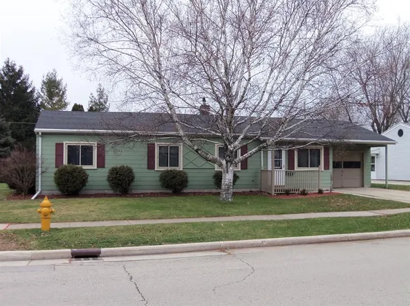 71 S Royal Ave, Fond Du Lac, WI 54935
