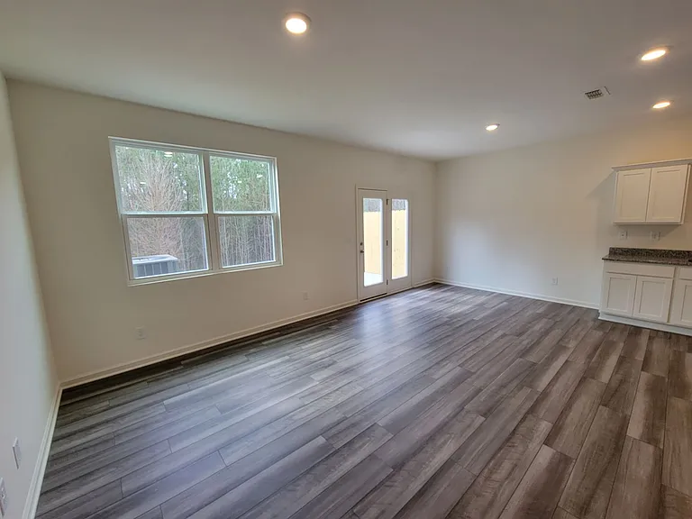 3560 Eagle Ct — Photo 6