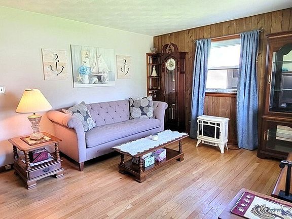 2nd image of 89 Lyman Road