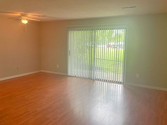 2nd image of 1600 Thompson Heights Ave #109