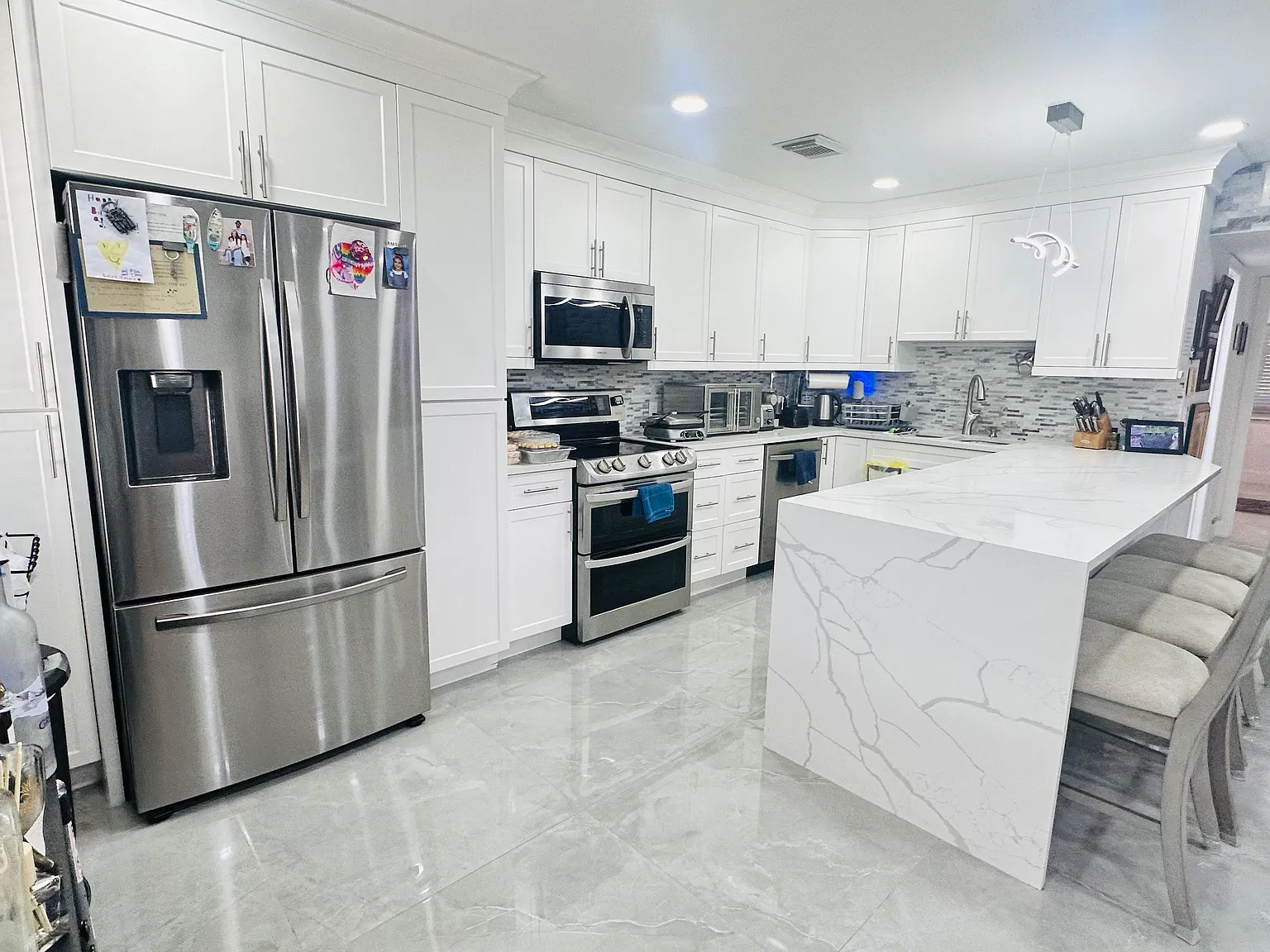 2 bed, 1.5 bath, 880 sqft, $3,500 — Photo 1