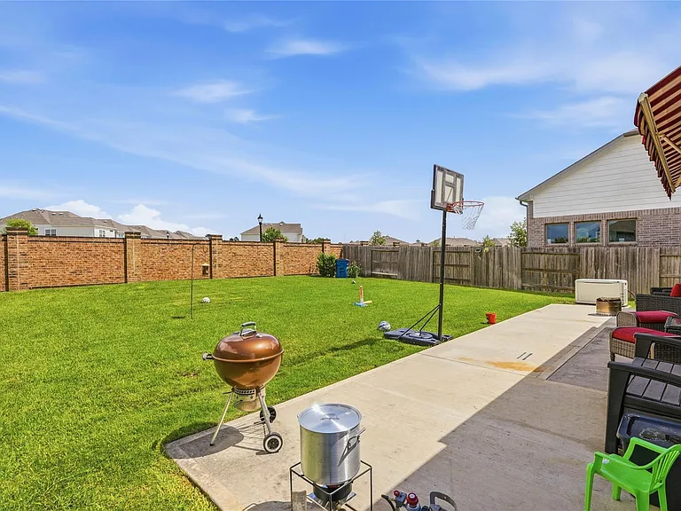15647 Roscobie Park Dr — Photo 24