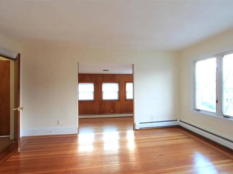 539 Main St — Photo 18