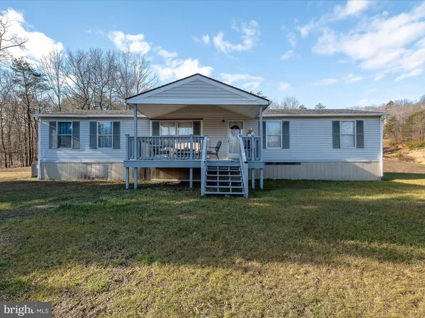 229 Lonely View Dr, Hedgesville, WV 25427