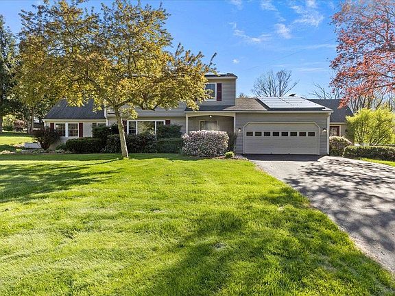 2nd image of 67 Pinecrest Circle