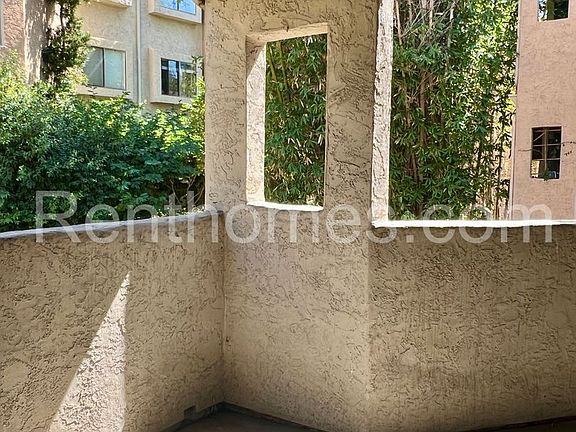 4th image of 9725-183 Mesa Springs Way