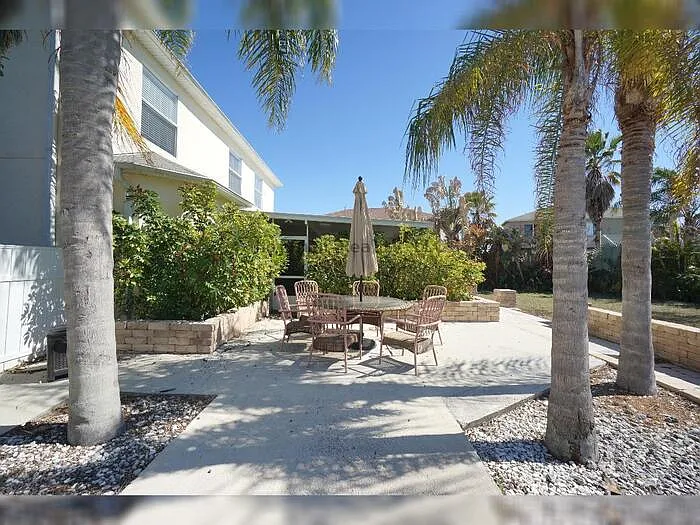 10905 Capstan Lake Dr — Photo 39