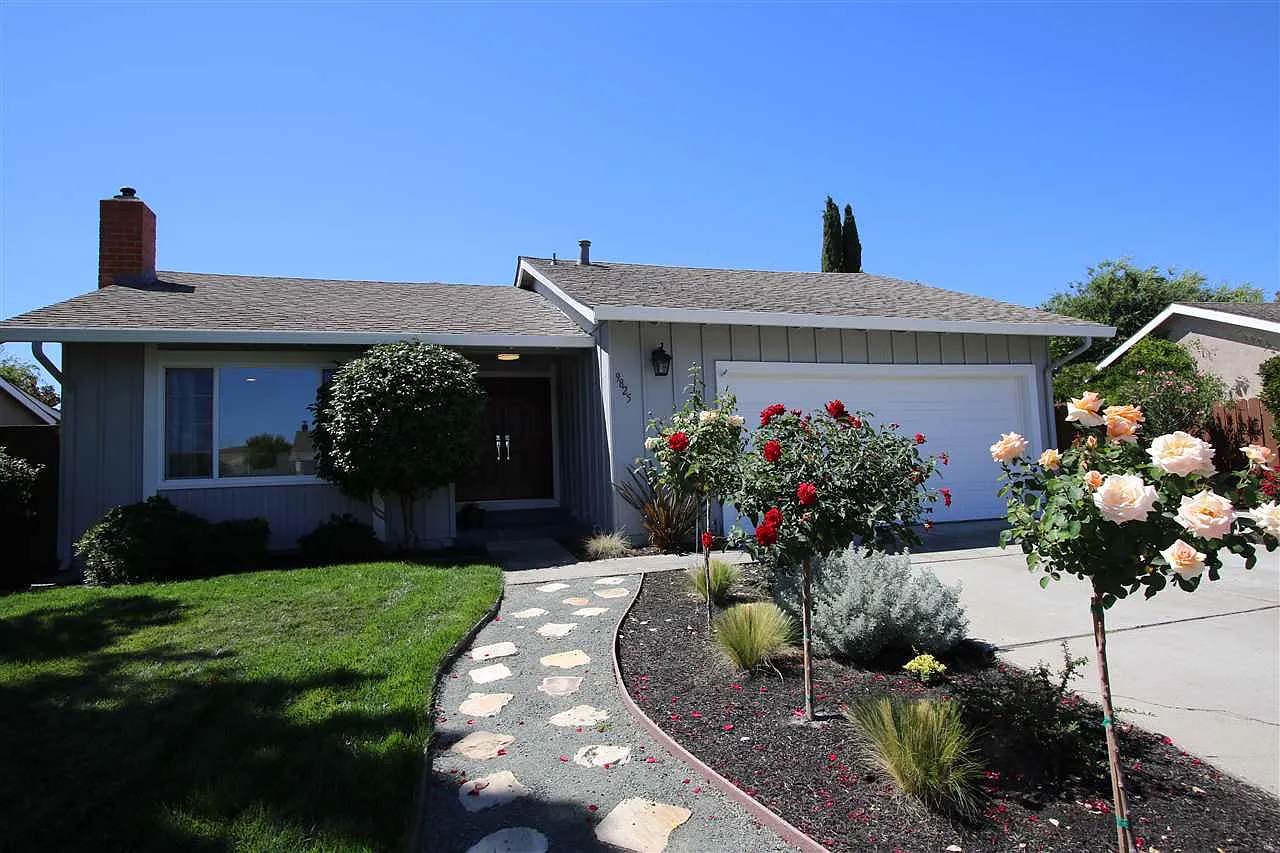 9825 Broadmoor Dr photo 1