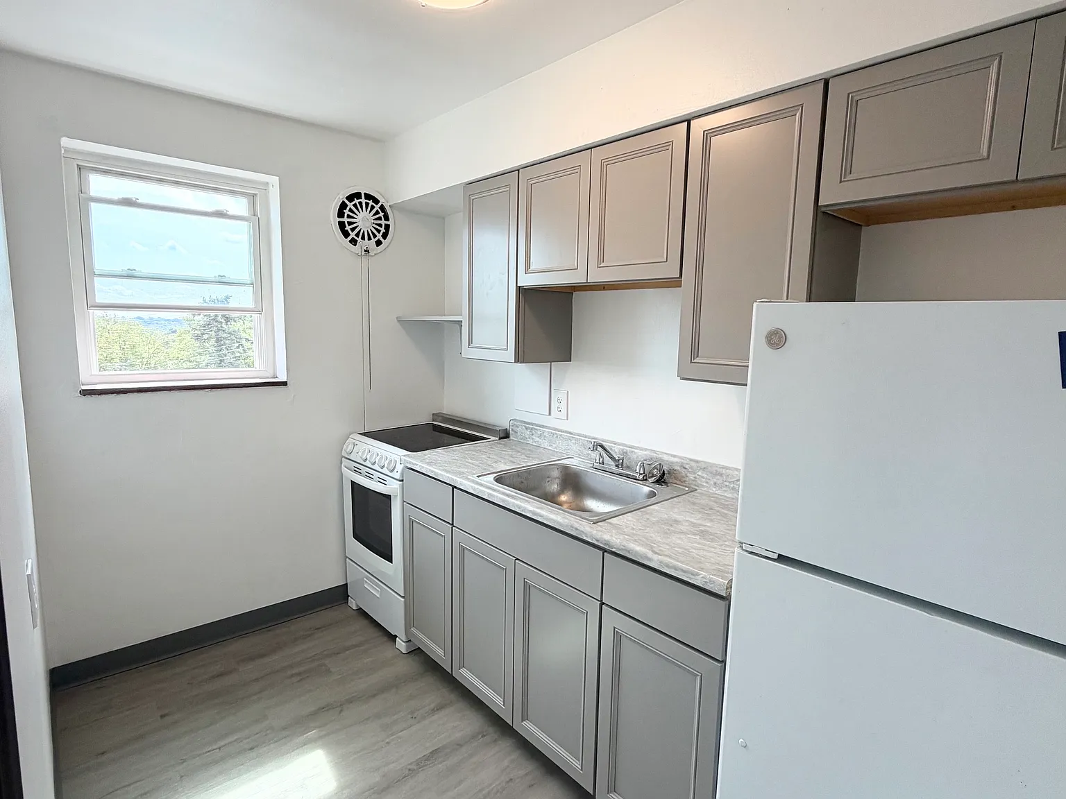 1 bed, 675 sqft, $900 — Photo 4