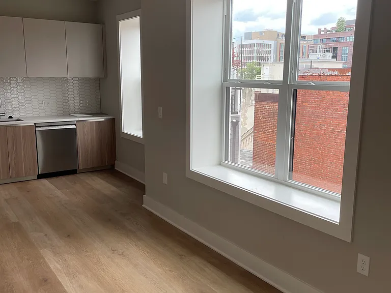 933 N St NW #201 — Photo 3
