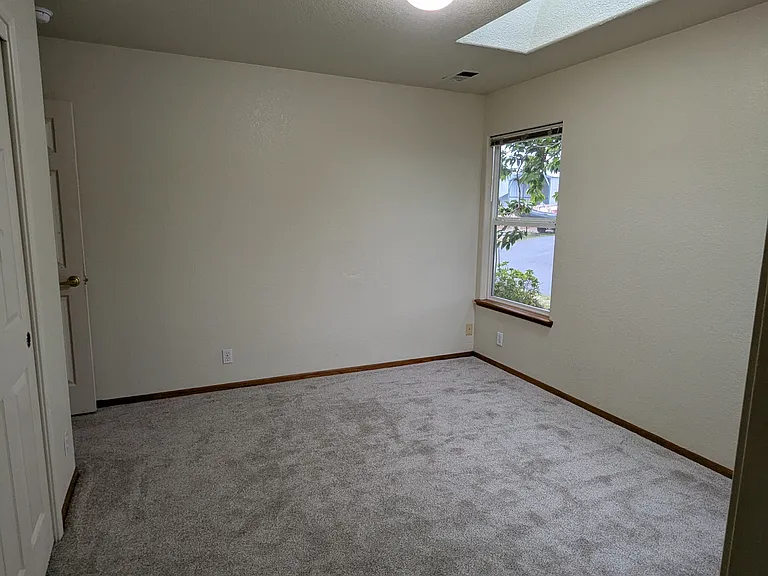 1725 McKinleyville Ave — Photo 5