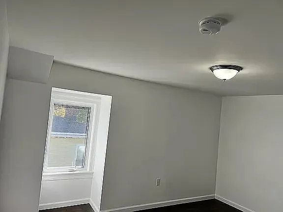 81 Alder St #1 — Photo 8