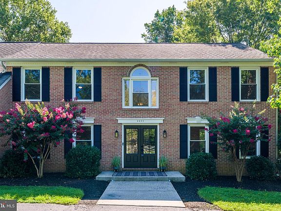 3rd image of 8320 Sylvan Way