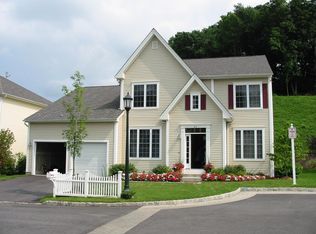 43 Ovation Ct, White Plains, NY 10603