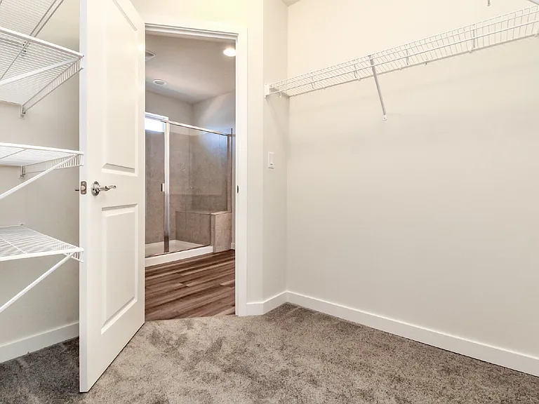 5632 S 302nd St — Photo 39