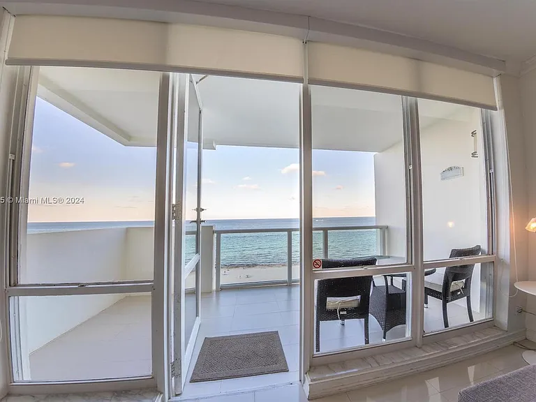 5601 Collins Ave #1206 — Photo 3