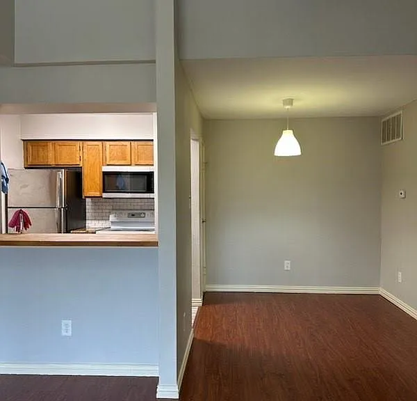 2120 El Paseo St #620 — Photo 4