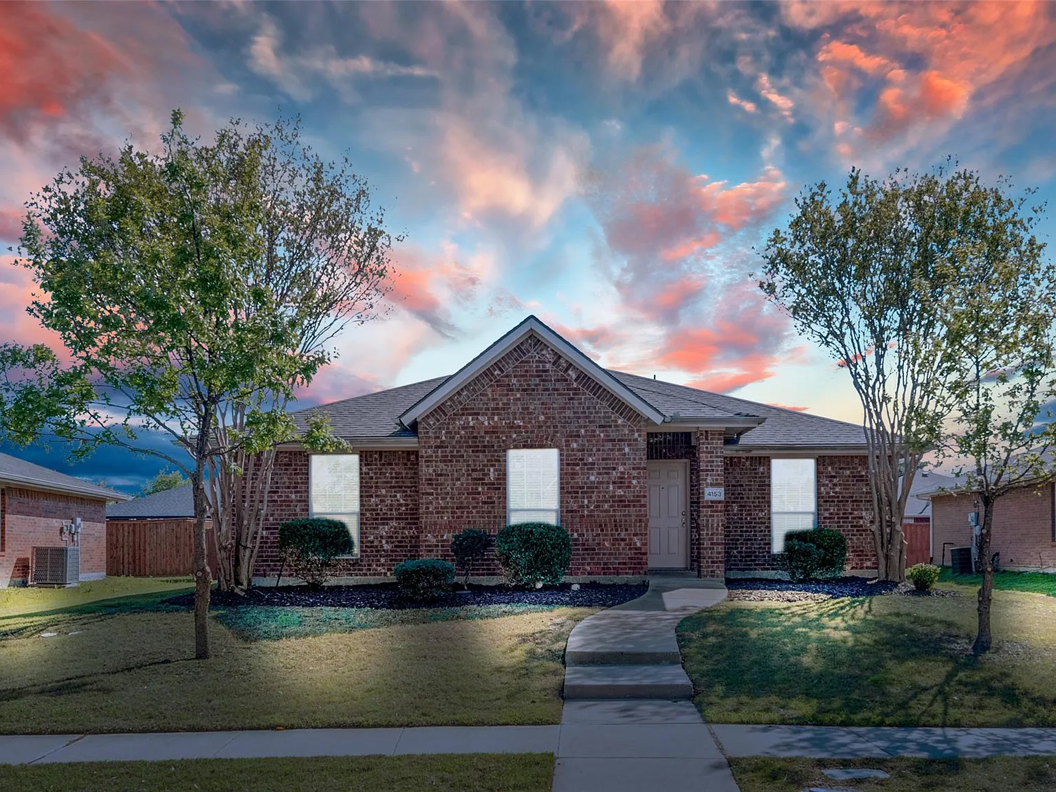 3 bed, 1900 sqft, $2,900 — Photo 3