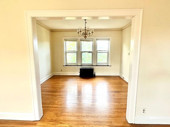 3rd image of 2118 W Giddings St APT 3B
