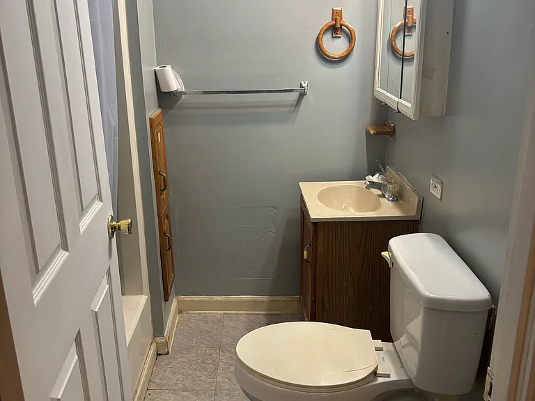 559 Merchant St #4 — Photo 9