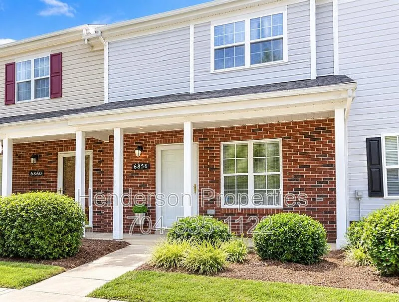 6856 Cypress Tree Ln