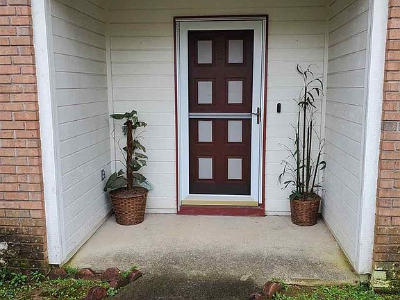 3rd image of 312 Northfield Dr