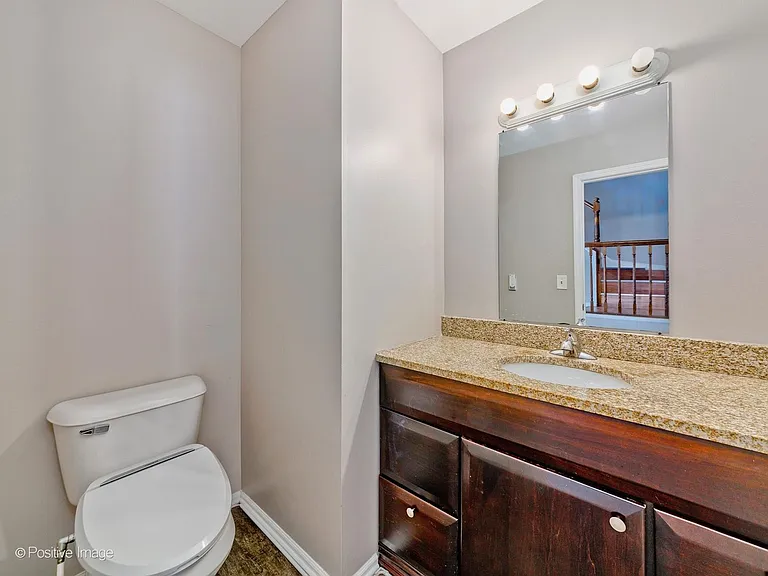 601 Willington Dr — Photo 9